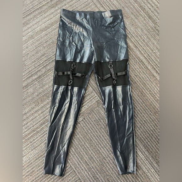 Blackmilk - XL - A HEX ON YOU LEGGINGS - LIMITED - Picture 6 of 9